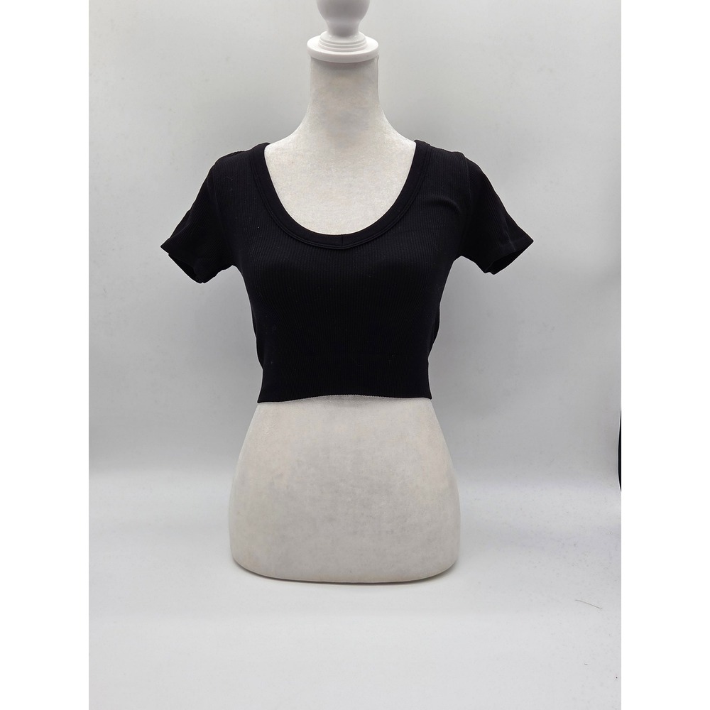 ZENANA Women's L/XL Black Ribbed Scoop Neck Crop Top Short Sleeve 101-547
